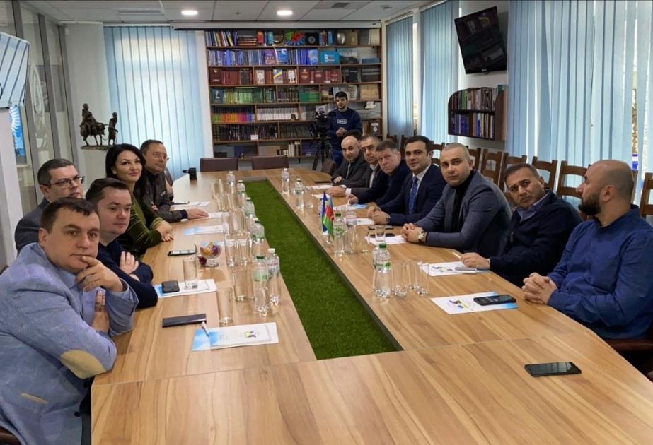 Azərbaycan diasporunun üzvləri ukraynalı deputatlarla onlayn formatda görüşüblər