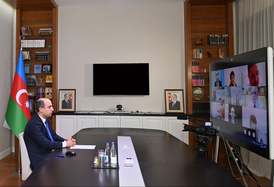 Təhsil naziri ilin yekunları ilə bağlı İctimai Şuranın üzvləri ilə görüşüb