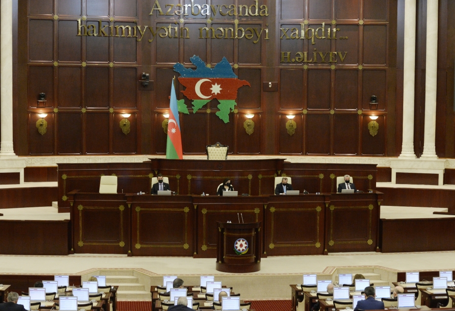 Milli Məclisin plenar iclası keçirilir