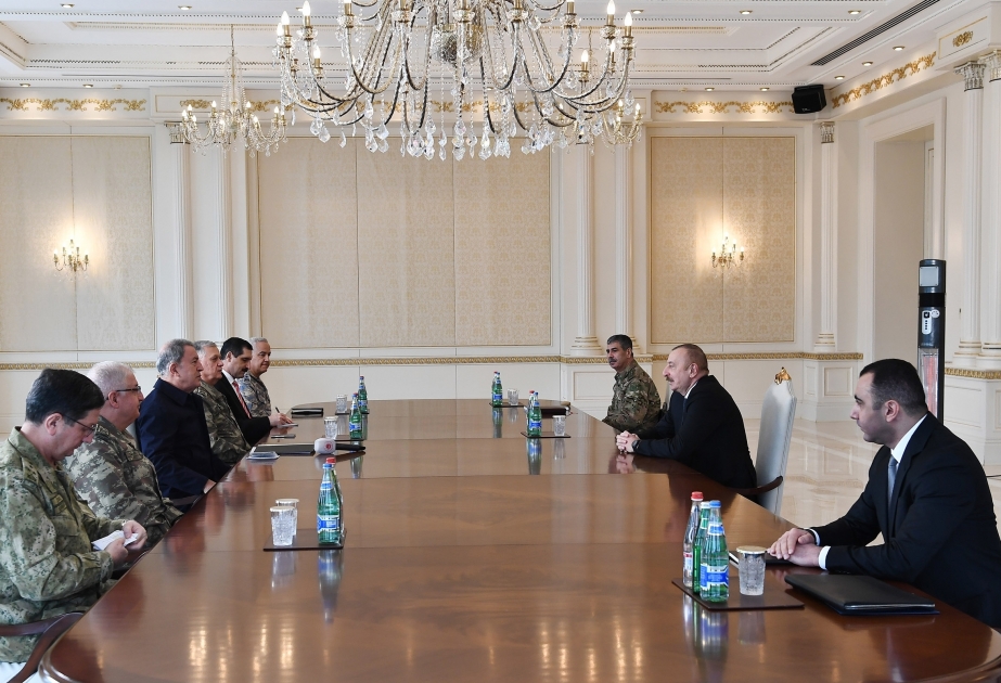 Президент Ильхам Алиев принял делегацию во главе с министром национальной обороны Турции ОБНОВЛЕНО ВИДЕО
