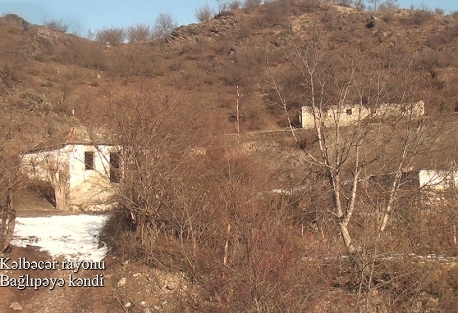 阿塞拜疆国防部发布解放的克尔巴贾尔区巴戈勒帕耶村的视频