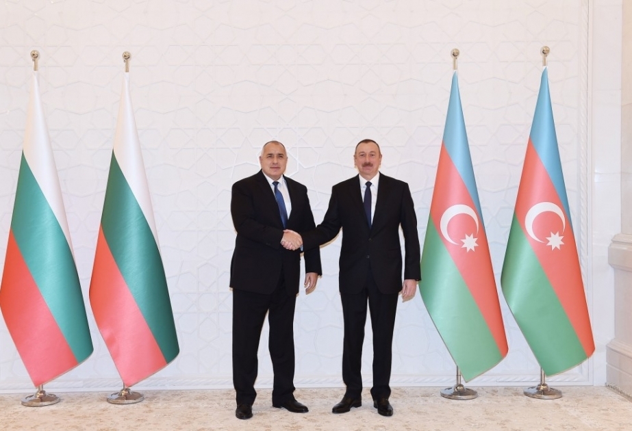 El primer ministro de la República de Bulgaria telefoneó al presidente de la República de Azerbaiyán