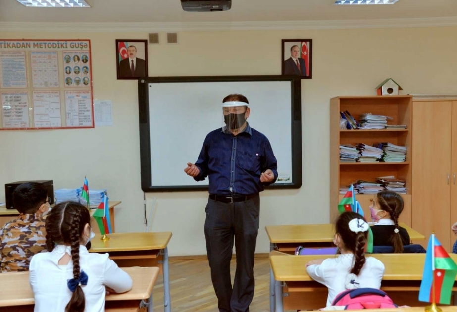 Cari tədris ilində 1035 müəllim müddətsiz əmək müqaviləsi ilə təyin olunmaq hüququ qazanıb