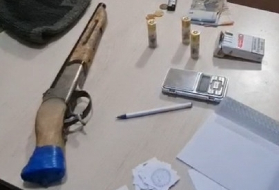 Gəncə sakinində silah və narkotik vasitələr aşkarlanıb