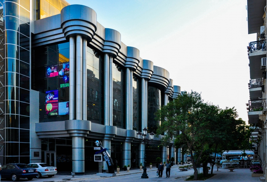 Gənc Tamaşaçılar Teatrının yanvar repertuarı maraqlı tamaşalarla zəngindir