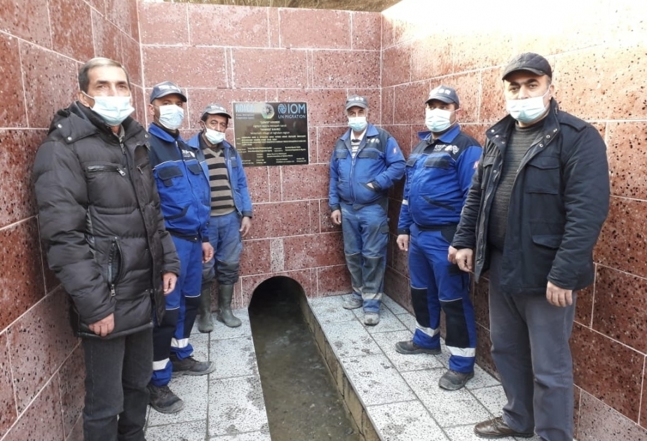La OIM en Azerbaiyán entrega oficialmente el qanat renovado a la comunidad local