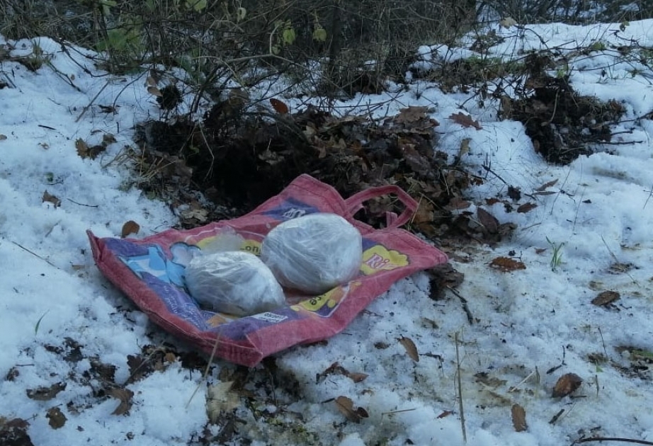 DSX: Yardımlı rayonunda sərhədboyu ərazidə 1,4 kiloqram çəkidə narkotik maddə aşkarlanaraq götürülüb