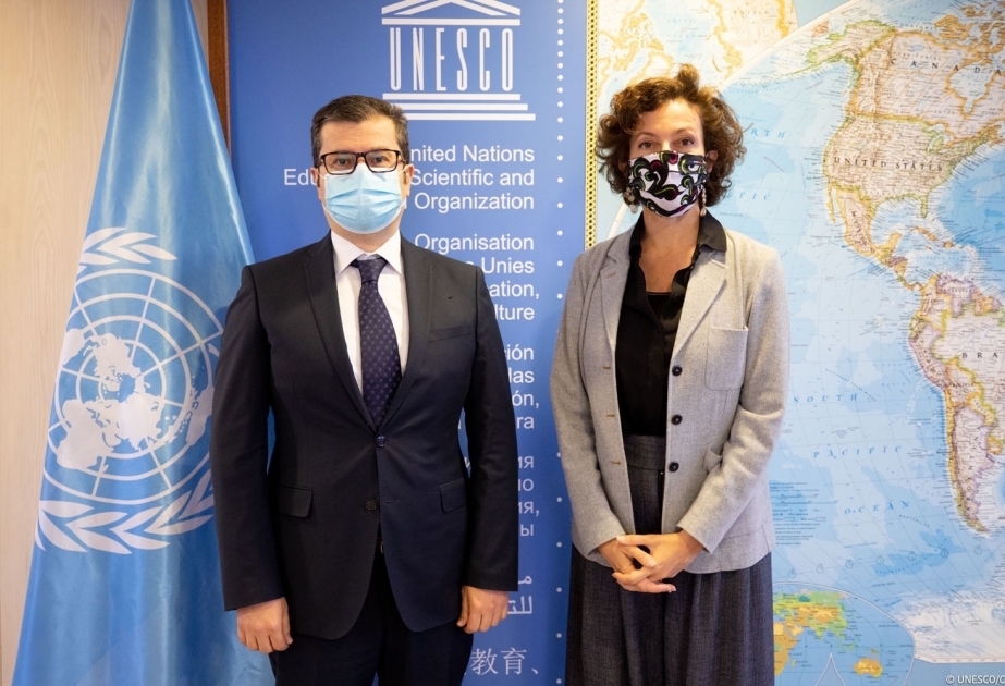 Representante Permanente de Azerbaiyán presentó su carta credencial a la directora general de la UNESCO