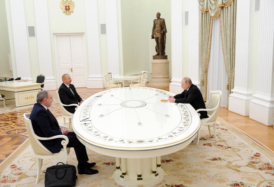 Moscú acoge una reunión trilateral entre el Presidente ruso, el Presidente azerbaiyano y el Primer Ministro armenio