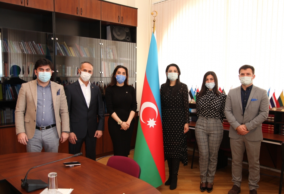 Vətən müharibəsində hərbi qulluqçularımıza tibbi xidmət göstərmiş bir qrup həkimlə görüş keçirilib