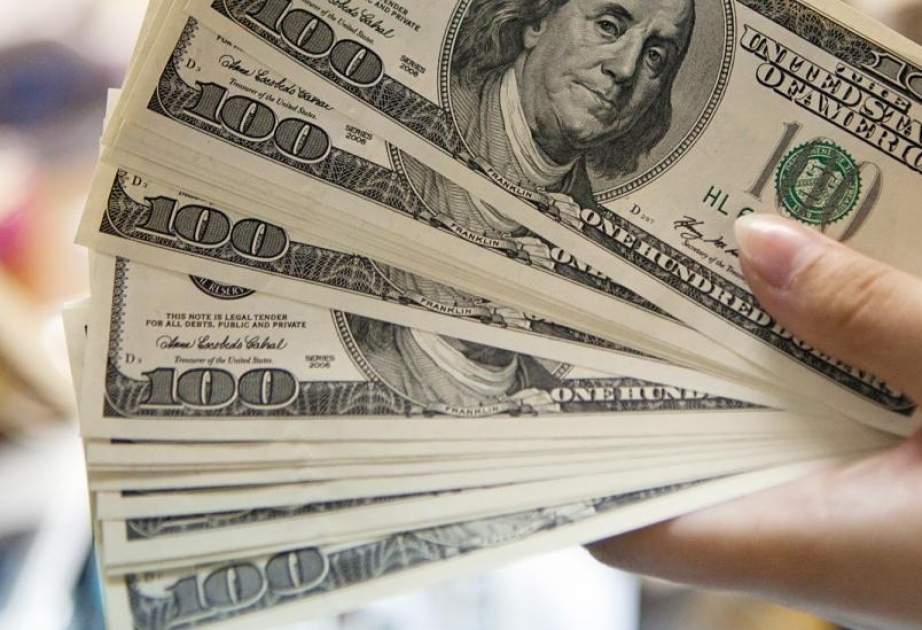 Курс маната по отношению к доллару на 13 января установлен на уровне 1,7000