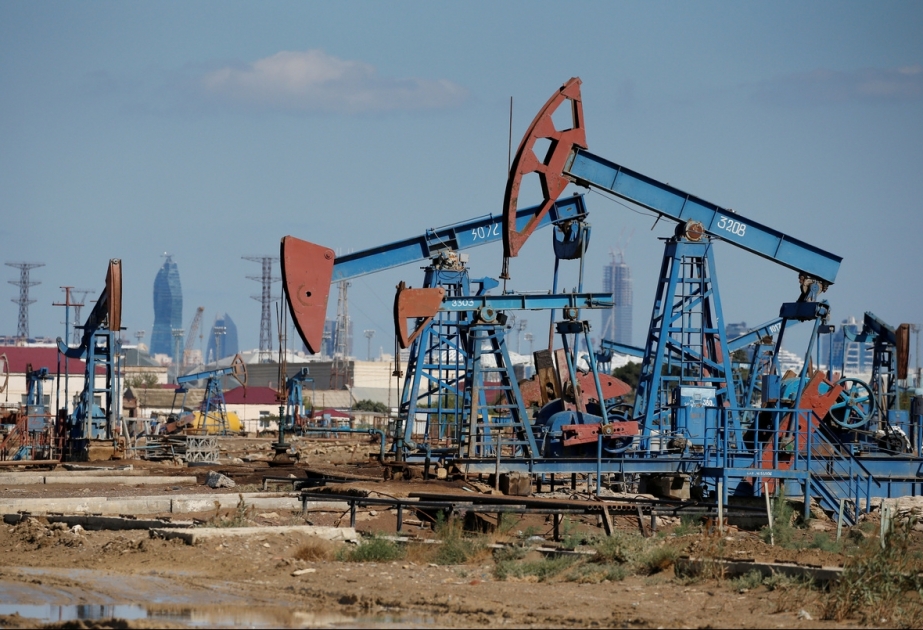 “Azeri Light” neftinin bir barreli 56,82 dollara satılır