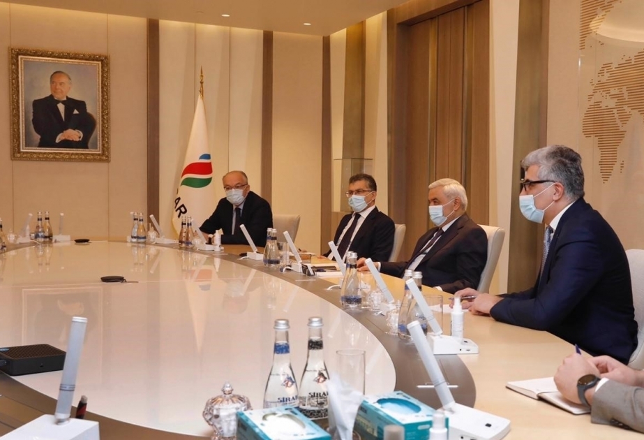 SOCAR y Total discuten las nuevas etapas del desarrollo del yacimiento de gas Absheron