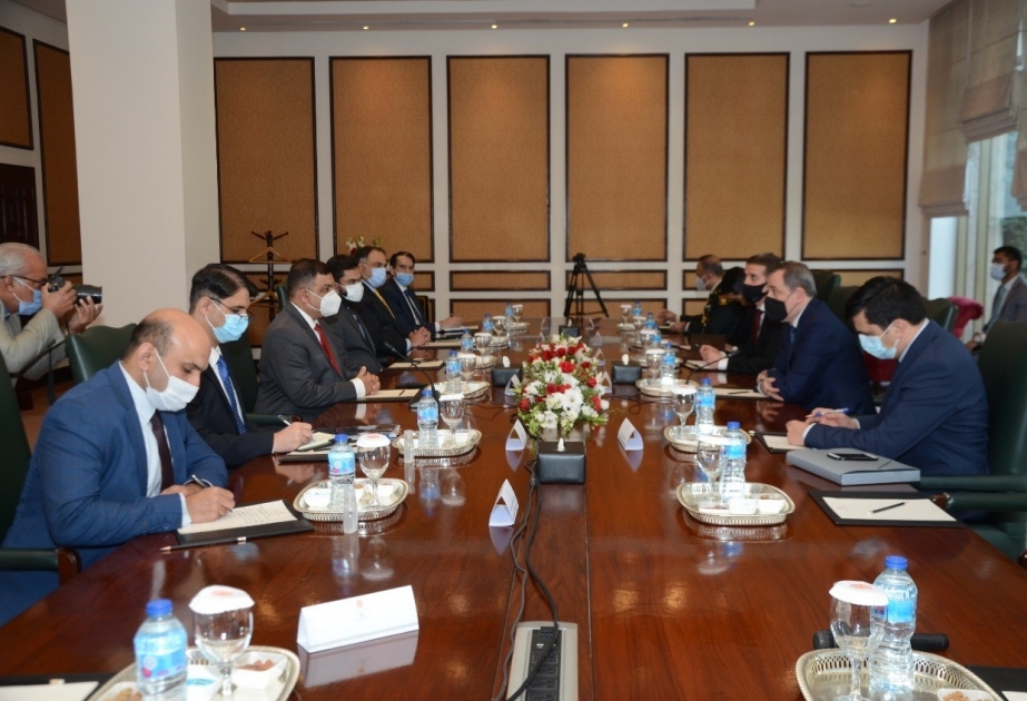 Azərbaycanın xarici işlər naziri Pakistanın Sərhəd İşləri Təşkilatının baş direktoru ilə görüşüb