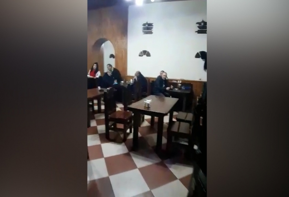 Bakıda daha bir kafenin karantin qaydalarını pozaraq müştərilərə yerində xidmət göstərdiyi müəyyənləşdirilib