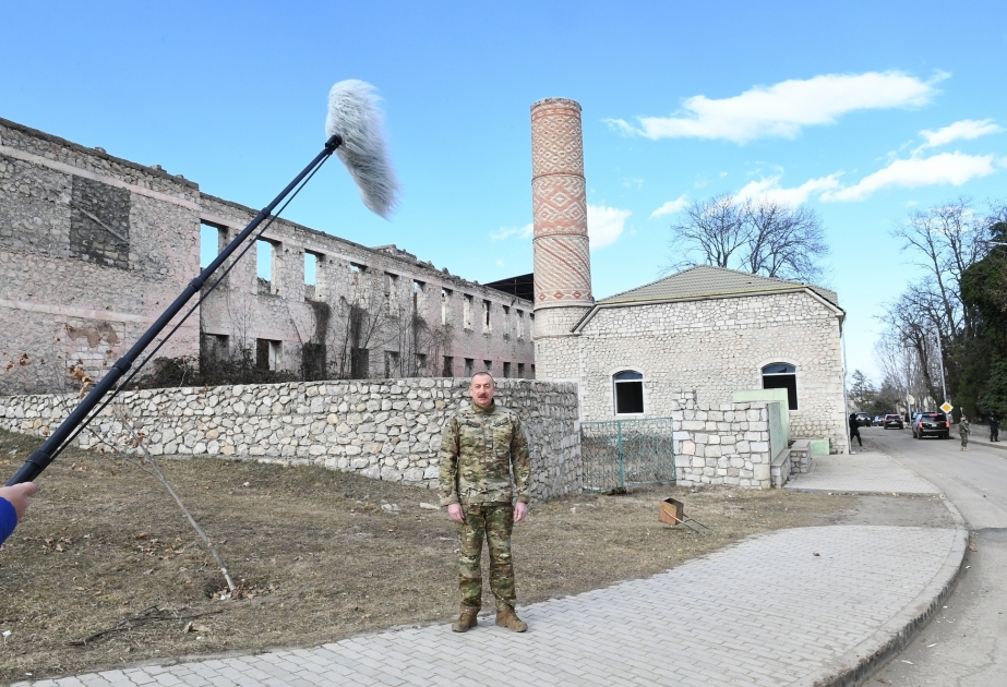 Presidente de Azerbaiyán: "Restauraremos todos nuestros monumentos históricos y religiosos destruidos por los armenios en Karabaj"