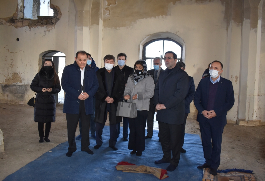 Una delegación de representantes de TURKSOY, el Consejo Turco, la Fundación Internacional para la Cultura y el Patrimonio Turcos visitó el distrito de Agdam