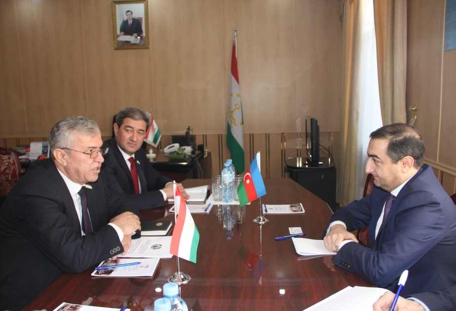 Azerbaijan, Tajikistan discuss cooperation prospects