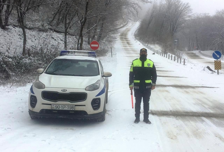 Qubada qar yağması ilə əlaqədar polis əməkdaşları gücləndirilmiş iş rejimində çalışır