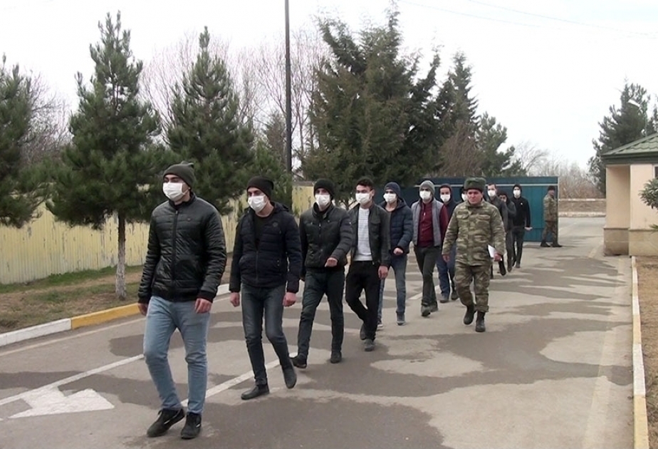 Продолжается прием молодых солдат в учебные воинские части ВИДЕО