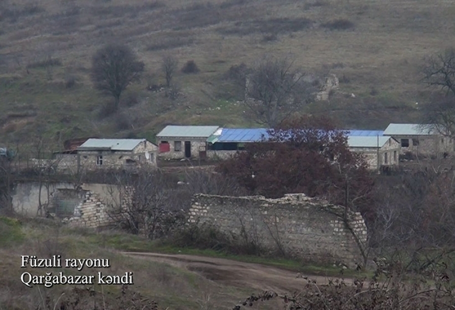 Verteidigungsministerium veröffentlicht Videoaufnahmen aus dem befreiten Dorf Garghabazar im Rayon Füsuli VIDEO