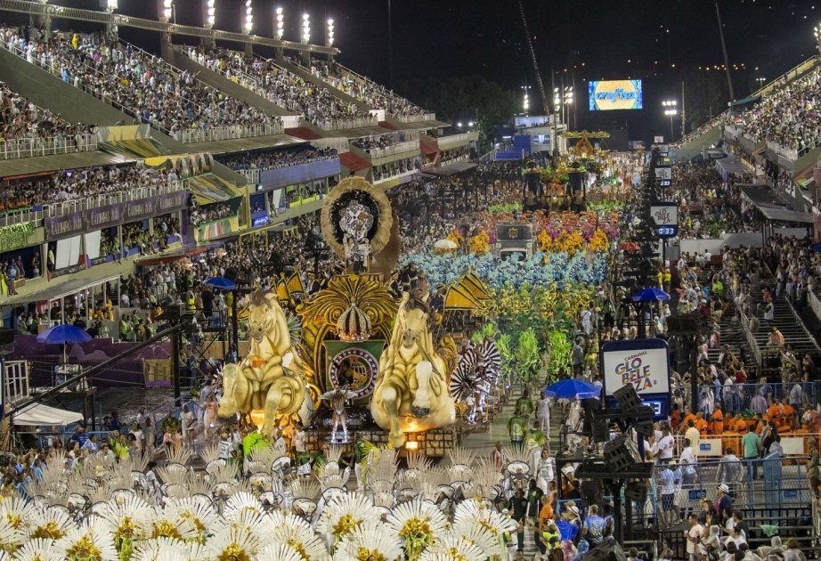 Карнавал в Рио-де-Жанейро отменили впервые за 109 лет
