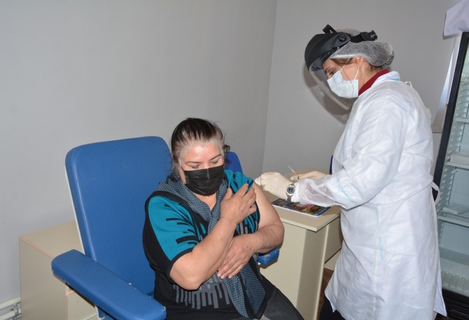 Tərtərdə bu günədək 128 tibb işçisi peyvənd olunub