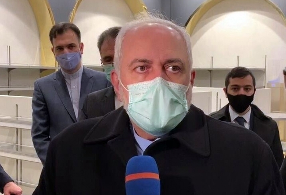 El Ministro de Asuntos Exteriores iraní llega a Bakú