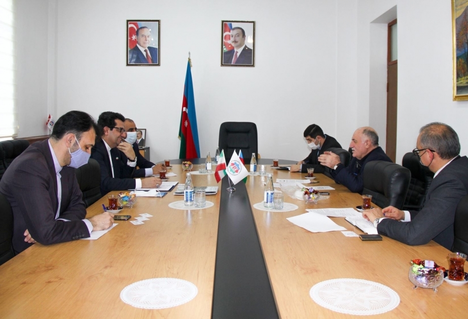 讨论在阿塞拜疆成立伊朗商会的问题