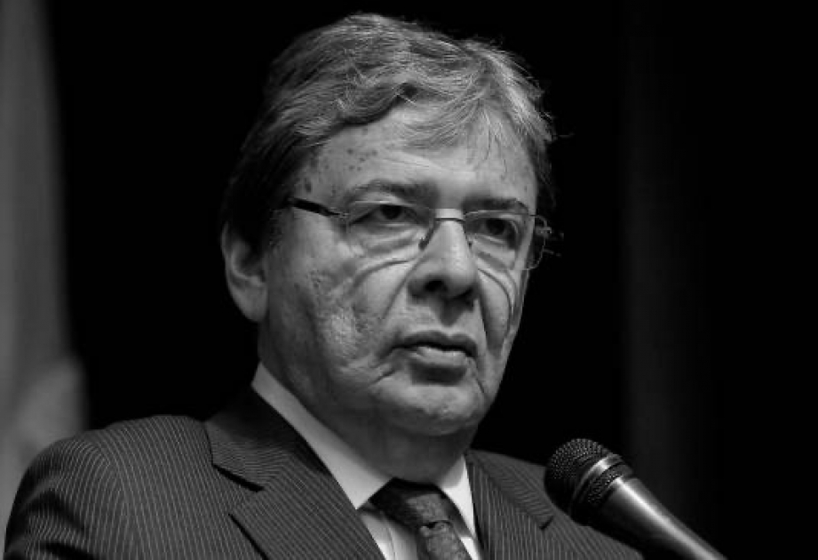 Murió por COVID-19 el ministro de Defensa de Colombia, Carlos Holmes Trujillo