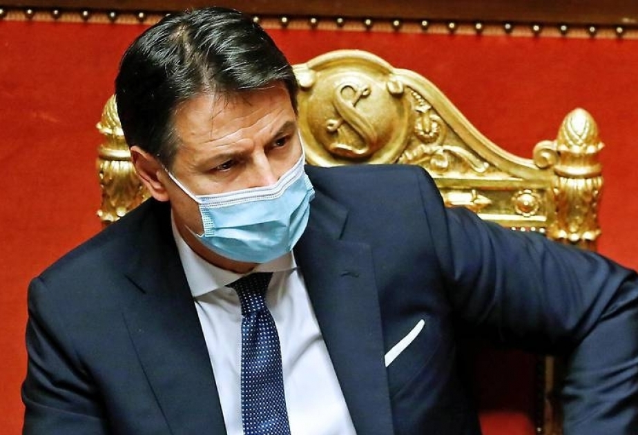 El primer ministro italiano Giuseppe Conte dimite en medio de una crisis política