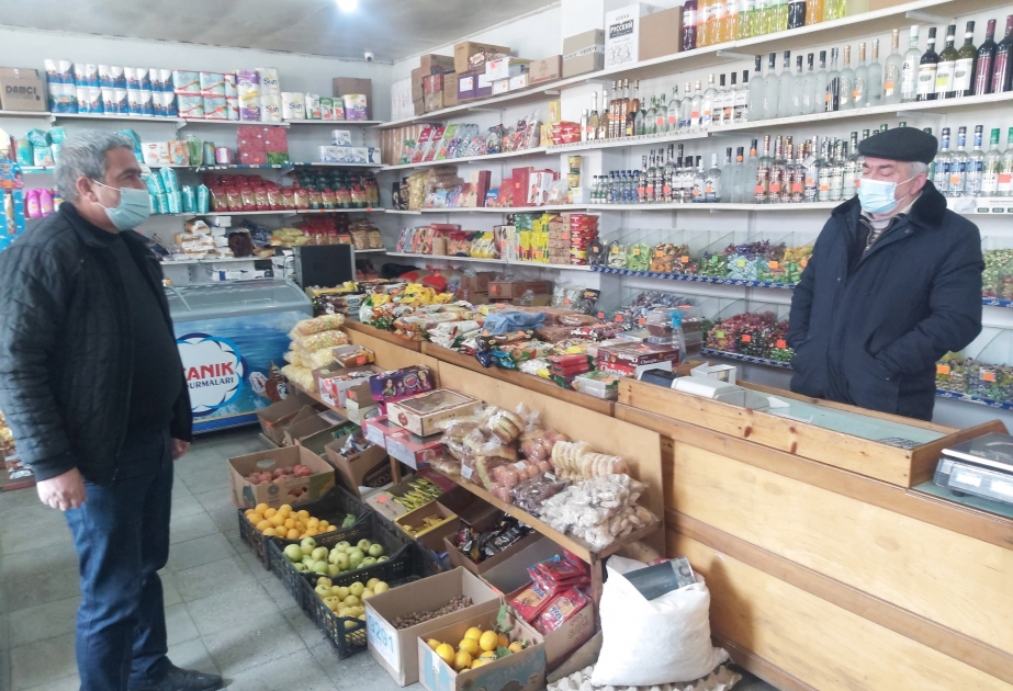 İsmayıllıda reyd zamanı vətəndaşlara tibbi maska paylanılıb