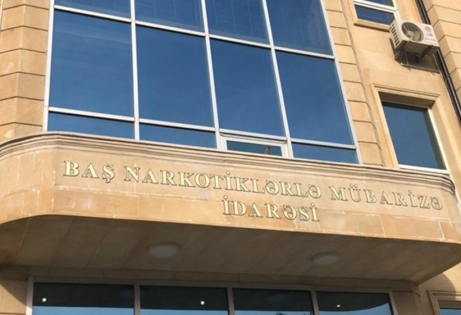 Narkotiklərin qanunsuz dövriyyəsində şübhəli bilinən şəxsdə iki kiloqramdan çox heroin aşkarlanıb