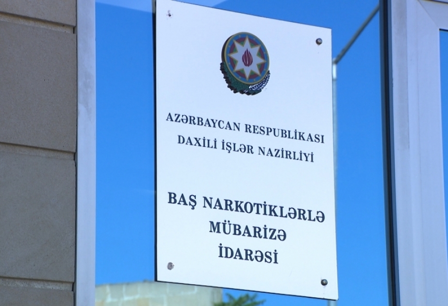 Əvvəllər məhkum olunmuş şəxsin mənzilindən iki kiloqramdan çox narkotik vasitə aşkarlanaraq götürülüb