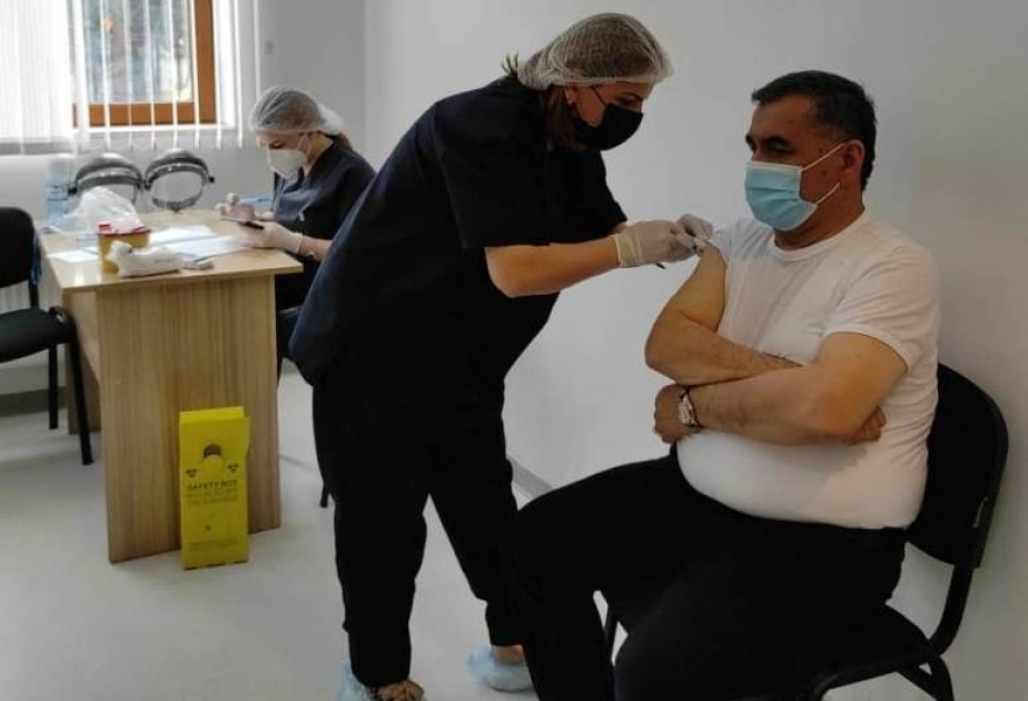 Lənkəranda 1600 tibb işçisindən 1445-i koronavirus infeksiyasına qarşı peyvənd olunub