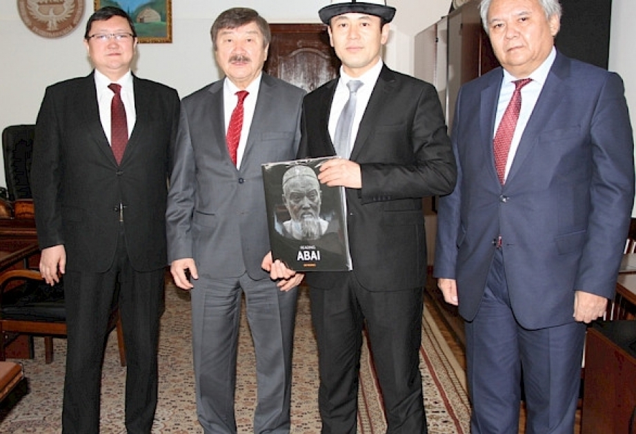 Qırğızıstanla TÜRKSOY arasında əlaqələrin daha da dərinləşdirilməsi istiqamətində fikir mübadiləsi aparılıb