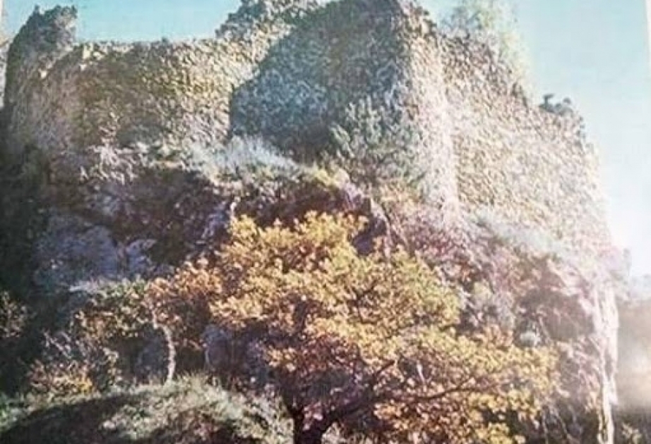 Azerbaiyán registra más de 700 monumentos en territorios liberados