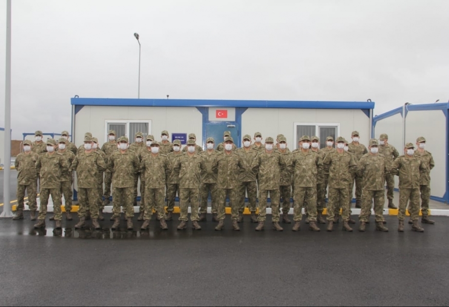 La delegación turca, que participará en el Centro de Control Conjunto turco-ruso, ya está en Azerbaiyán