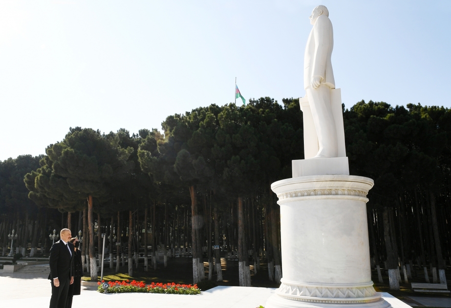 Le président Ilham Aliyev et la première dame Mehriban Aliyeva participent à l’inauguration de certaines installations sociales dans l’Abchéron, ainsi que à l’ouverture d’un nouveau parc dans l’arrondissement de Yassamal VIDEO
