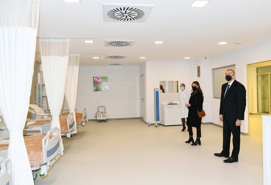 Un nouveau bâtiment de l’Hôpital central de l’Abchéron ouvre ses portes  La cérémonie a été marquée par la présence du président Ilham Aliyev et de la première dame Mehriban Aliyeva VIDEO