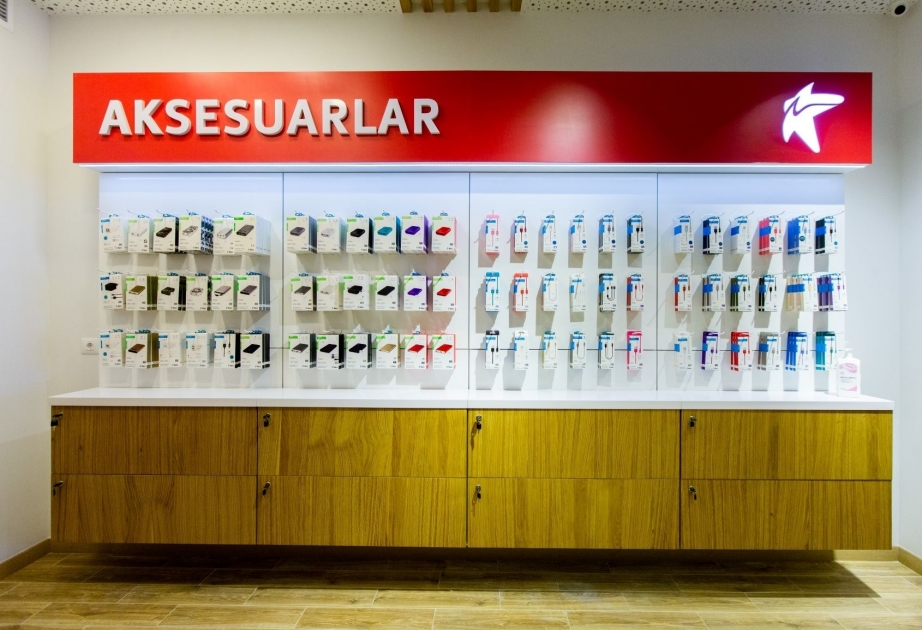 ®  Bakcell presents new concept store in Baku