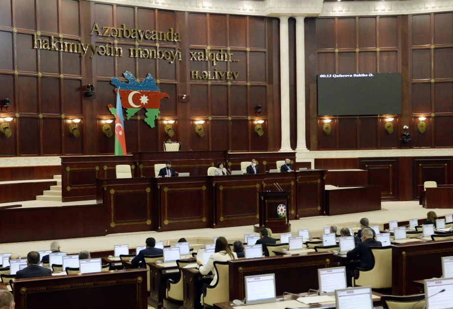 Milli Məclisin yaz sessiyasında ilk plenar iclasi keçirilib