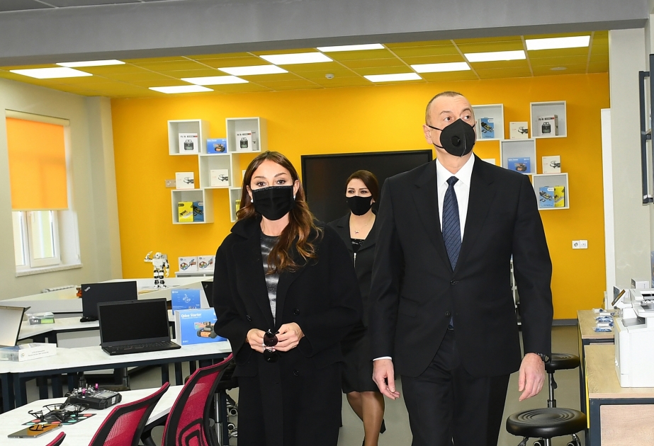 Le président Ilham Aliyev et son épouse Mehriban Aliyeva visitent l’école secondaire №3 dans la ville de Khyrdalan VIDEO