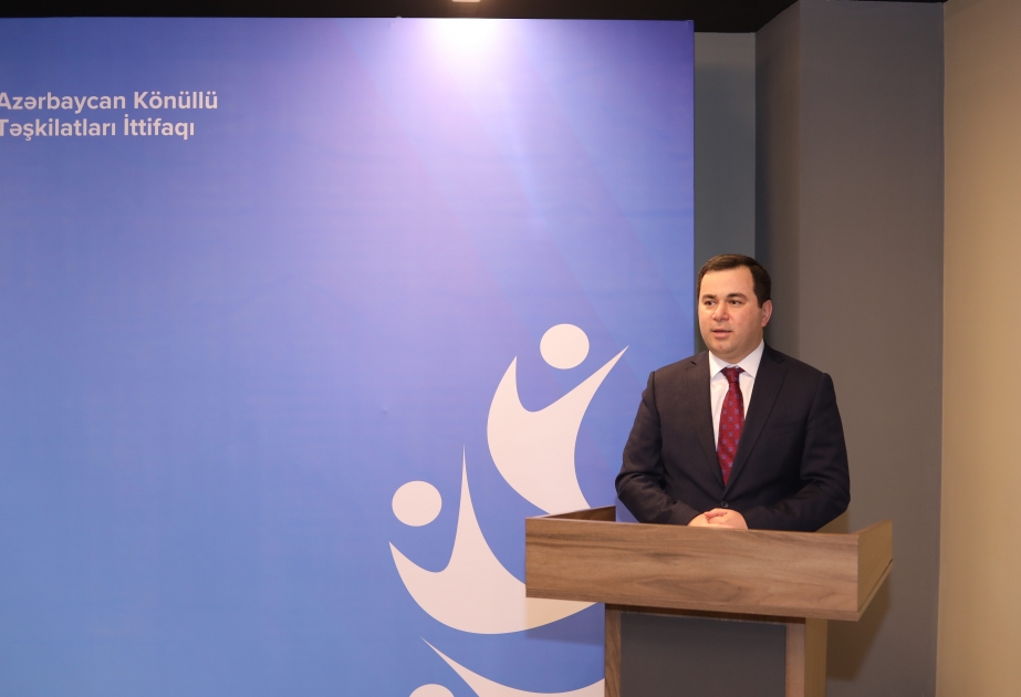 “Könüllülər ili”nin fəal gəncləri mükafatlandırılıb