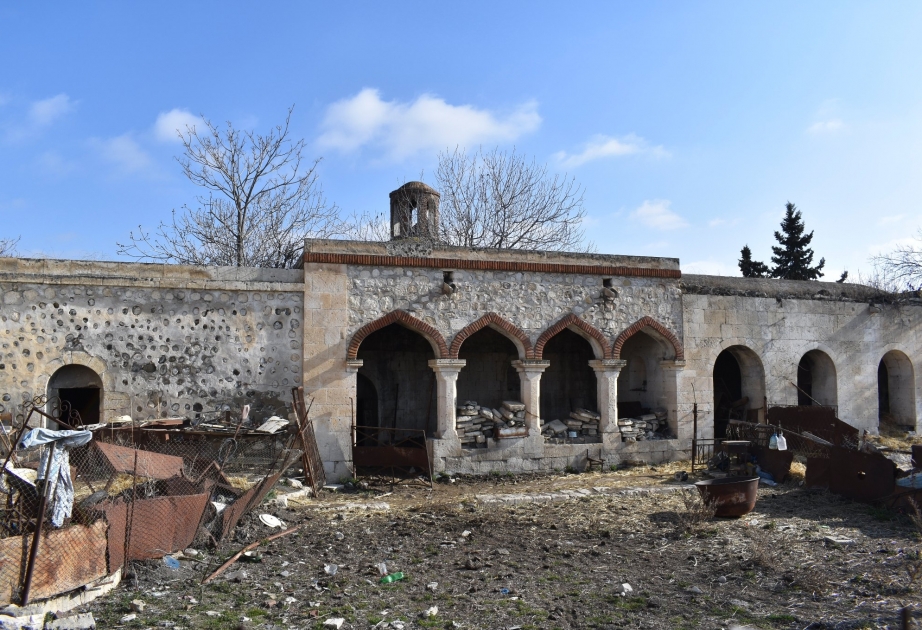 Pənahəli xanın sarayı və İmarət qəbiristanlığı erməni vandalizminə məruz qalıb FOTO