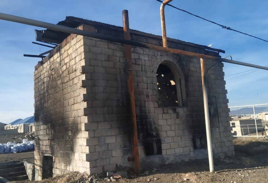 Oğurluq etdiyi evləri yandırmaqda şübhəli bilinən şəxs cinayət məsuliyyətinə cəlb edilib