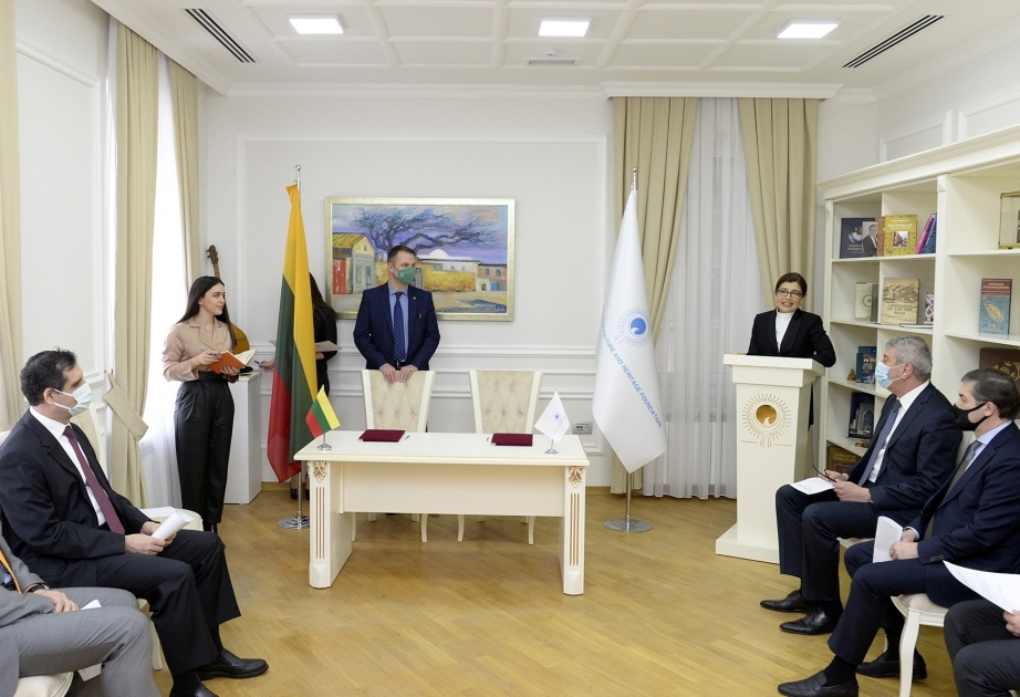 Azerbaiyán y Lituania cooperarán en el desarrollo de la cultura turca