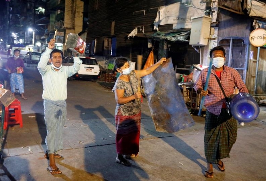 El gobierno militar birmano ordena el bloqueo de Facebook
