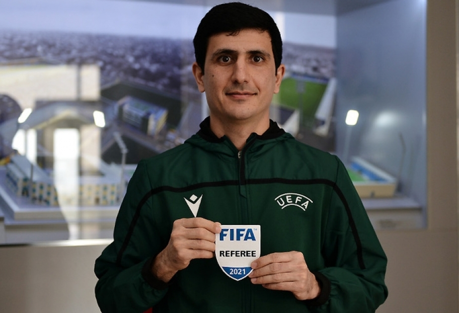 AFFA-da FIFA dərəcəli hakimlərə emblemlər təqdim edilib