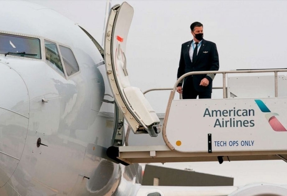 "American Airlines" despedirá hasta 13.000 empleados